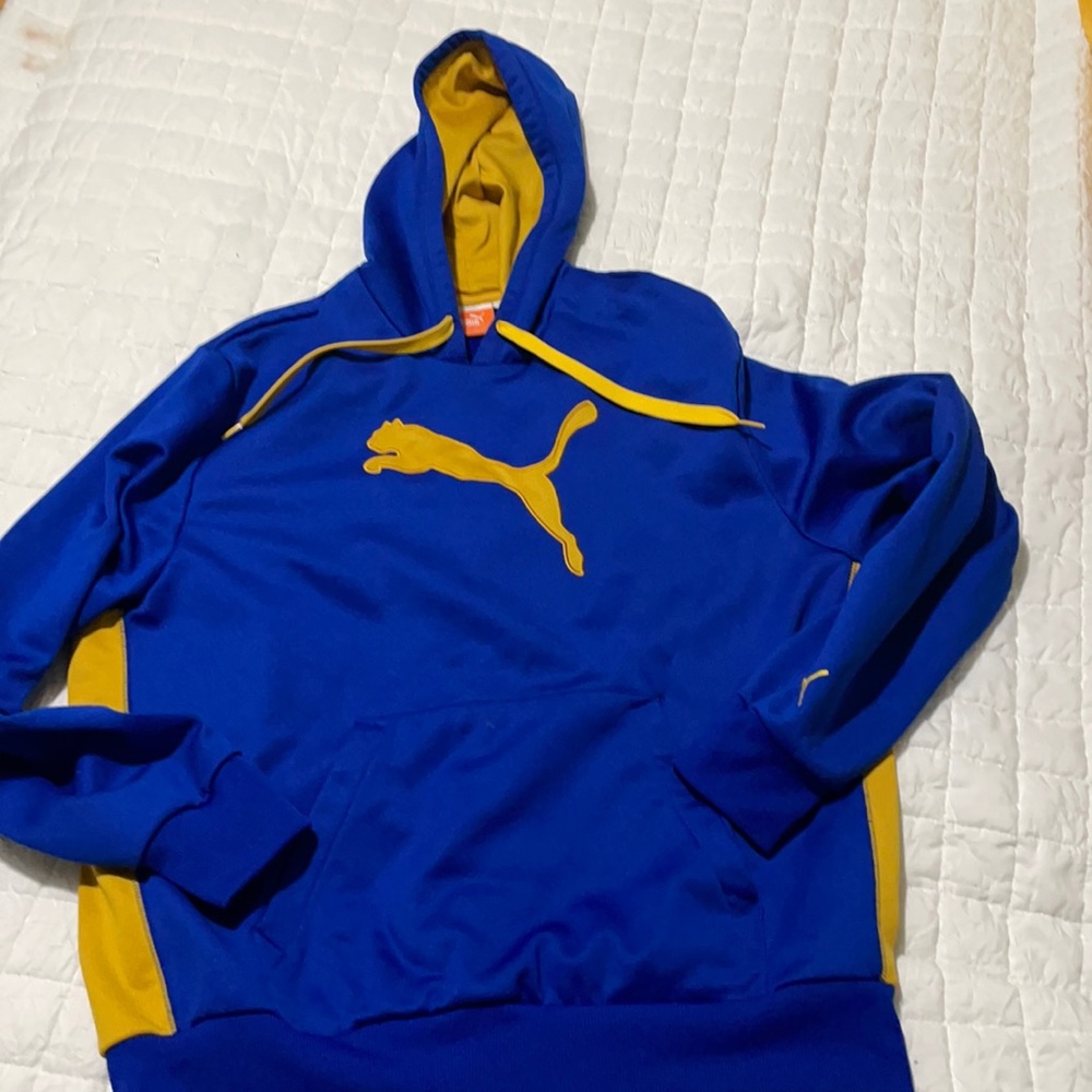 Puma hoodie size L